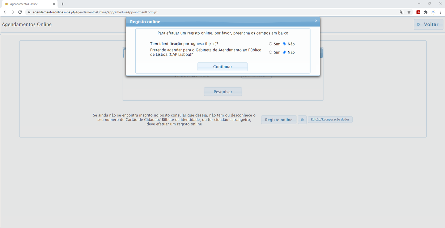 Screenshot — the personal-details form in Agendamentos online, with the Registo online notice in the corner