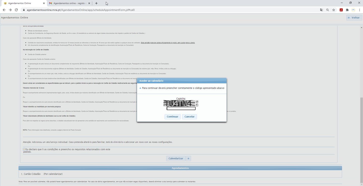 Screenshot — the confirmation dialog (Confirmar) for the chosen appointment in the booking system