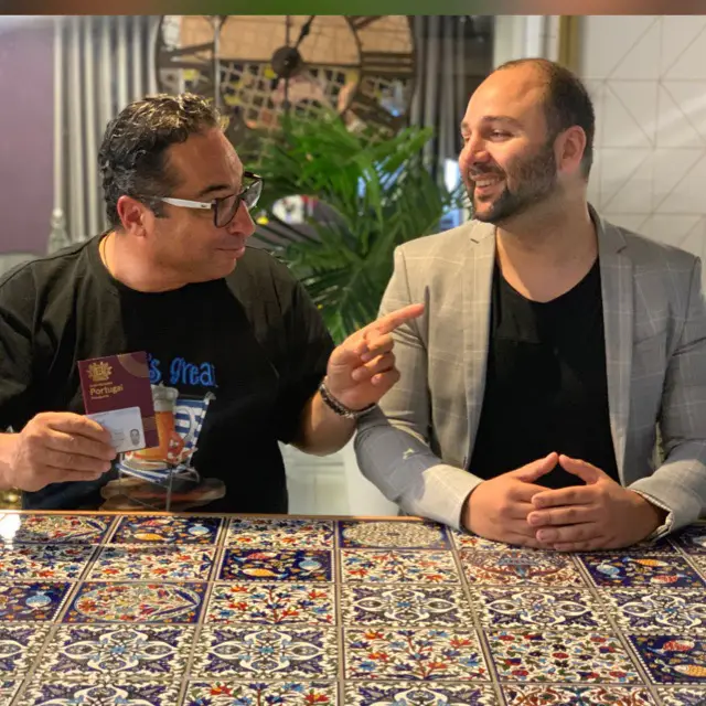 אזרח פורטוגלי יחד עם מוטי מאיזי נשיונליטי מחזיק כרטיס אזרח פורטוגלי ודרכון פורטוגלי